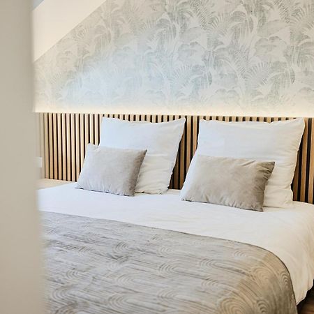 Bed and Breakfast Gosciniec Zacisze I Blisko A2 Dabie-Uniejow I Restauracja Esterno foto