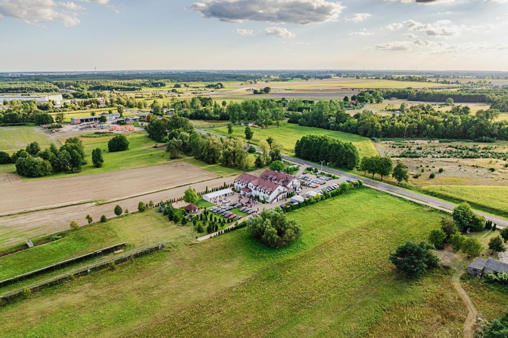 Bed and Breakfast Gosciniec Zacisze I Blisko A2 Dabie-Uniejow I Restauracja Esterno foto