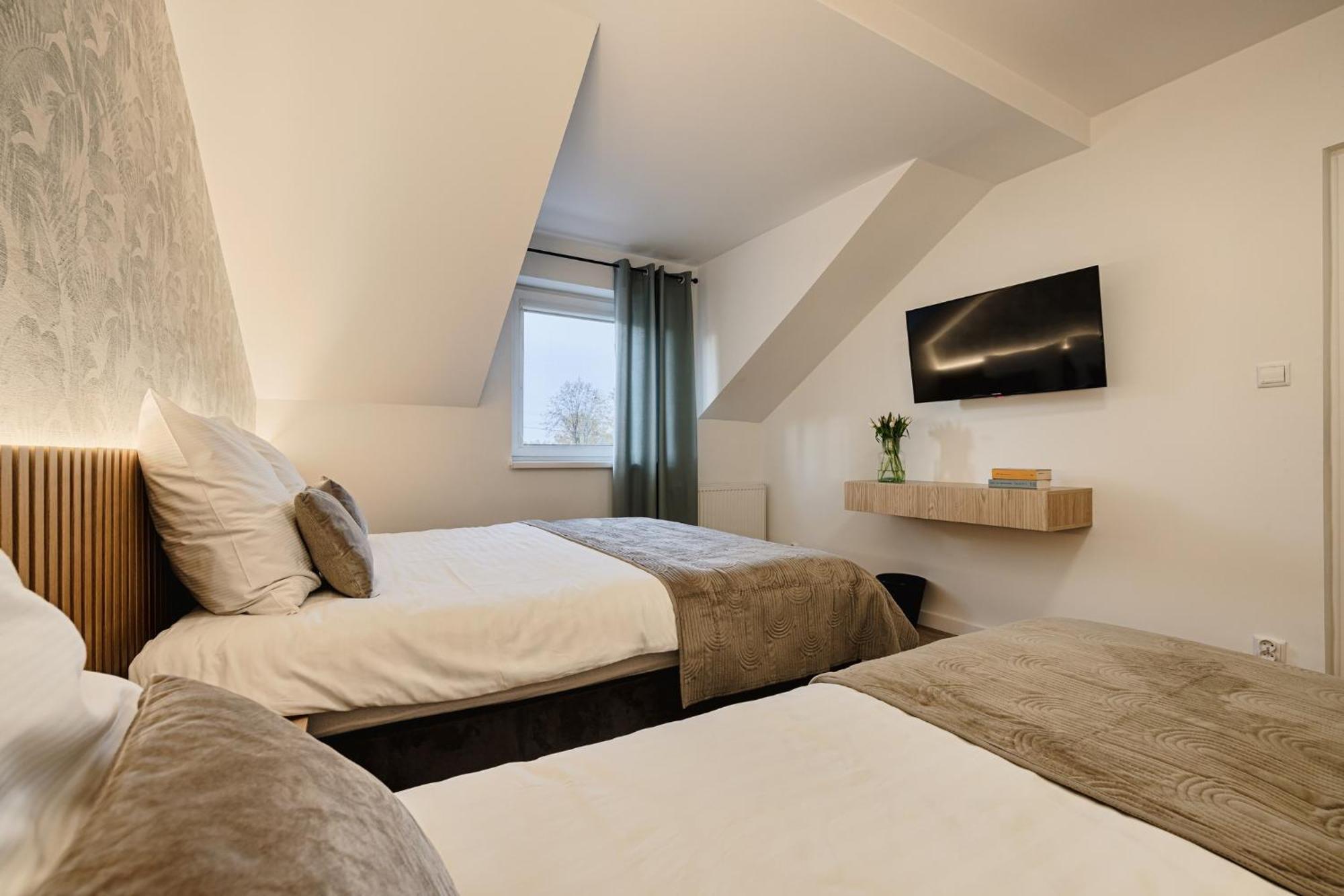 Bed and Breakfast Gosciniec Zacisze I Blisko A2 Dabie-Uniejow I Restauracja Esterno foto